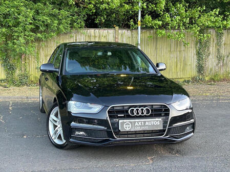 AUDI A4 2.0 TDI S line